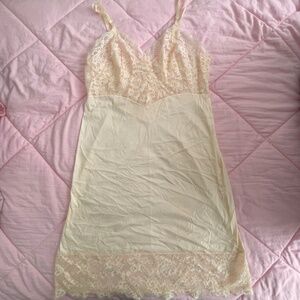 Vintage Vanity Fair Cream Slip Lace Dress w/ Adjustable Straps